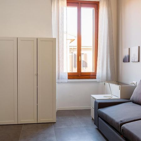 Newly Renovated Loft Near Centrale Milan Exterior photo