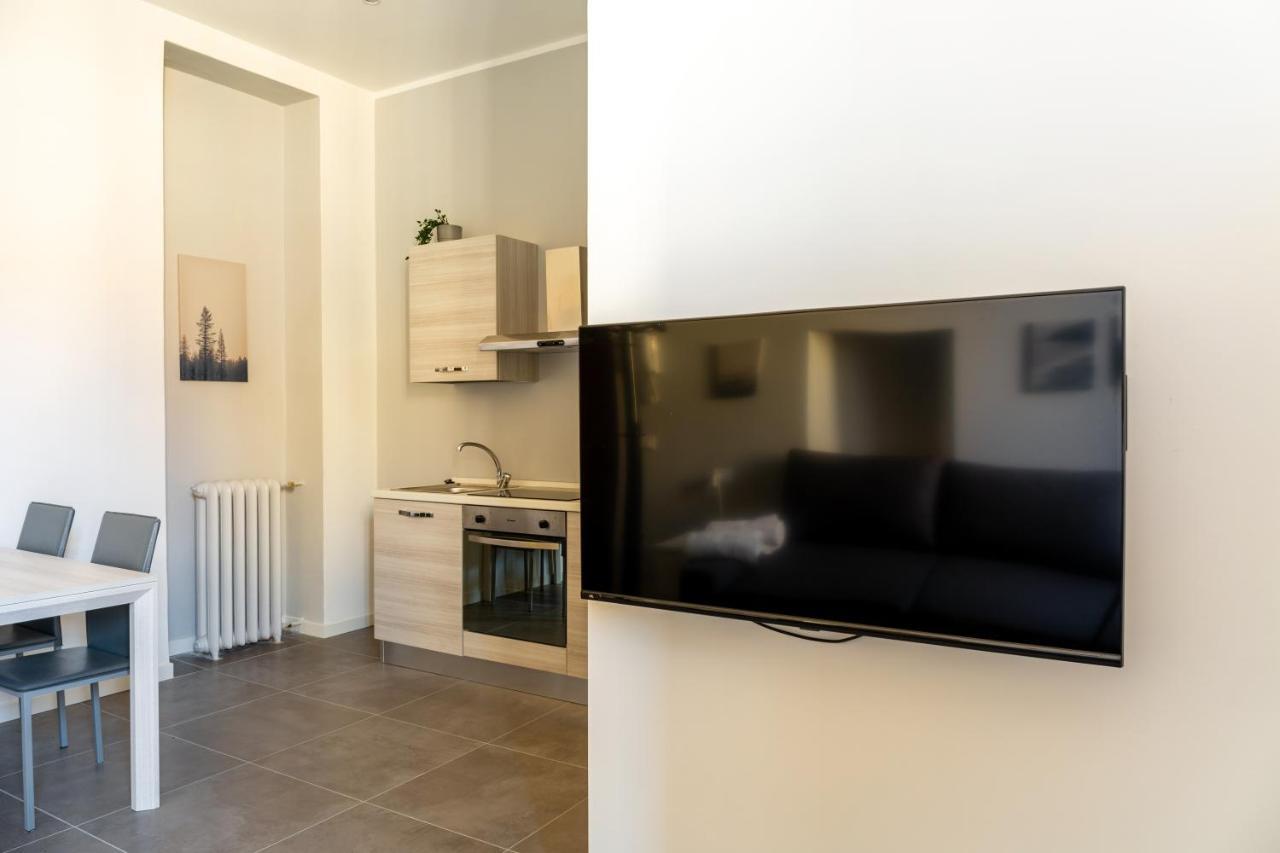 Newly Renovated Loft Near Centrale Milan Exterior photo