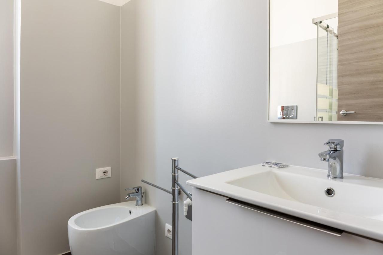 Newly Renovated Loft Near Centrale Milan Exterior photo